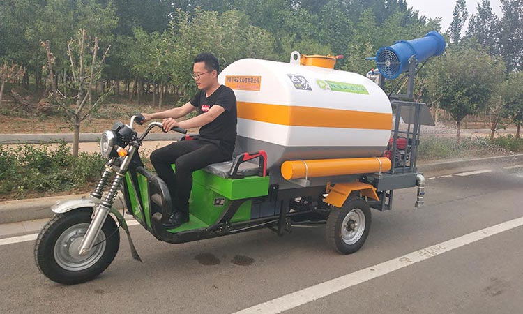 灑水車(chē)