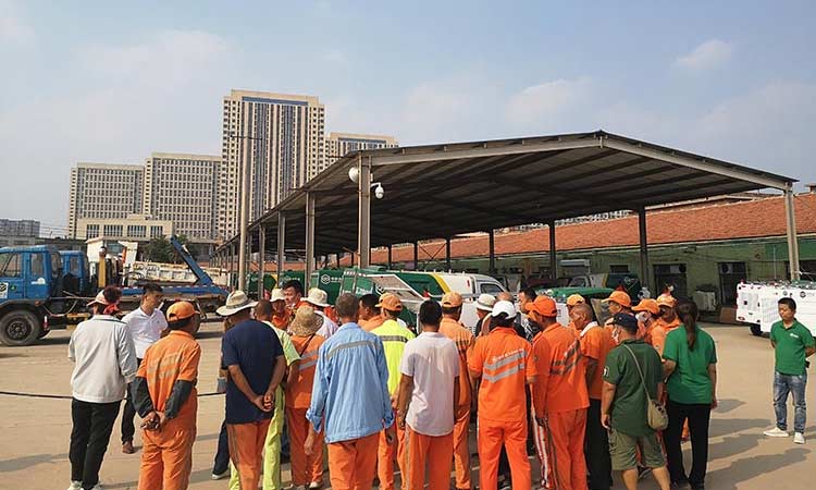 電動(dòng)高壓清洗車(chē)