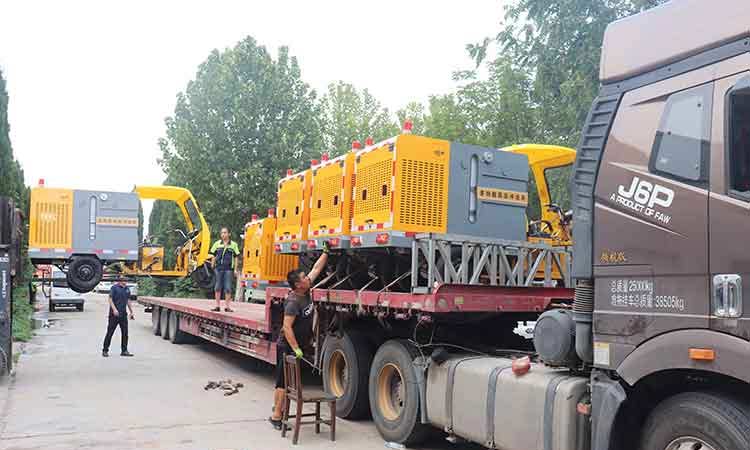 小型環(huán)衛(wèi)高壓清洗車(chē)