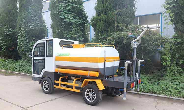 小型環(huán)衛(wèi)高壓清洗車(chē)