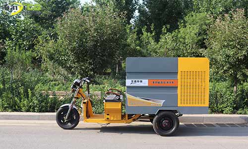 道路養(yǎng)護(hù)公司都在用的電動小型三輪高壓清洗車