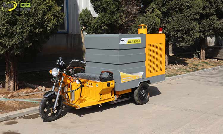 電動(dòng)三輪高溫高壓清洗車