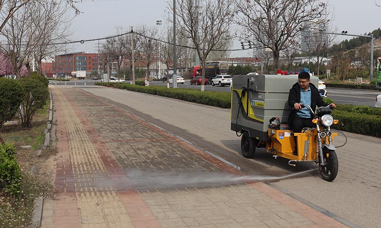 環(huán)衛(wèi)道路高壓清洗車 人行道高壓沖洗車