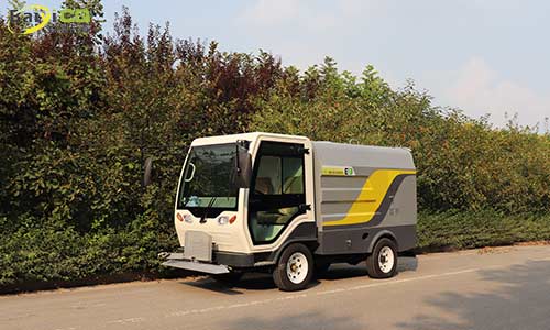 電動高壓清洗車，協(xié)同作業(yè)為道路環(huán)衛(wèi)查漏補缺