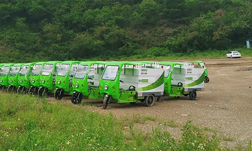 近日深圳定制一批小型三輪高壓清洗車已經(jīng)交付客戶指定地點(diǎn)