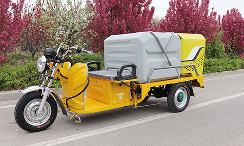 小型電動三輪高壓清洗車小區(qū)使用更經(jīng)濟，清潔高效省人工