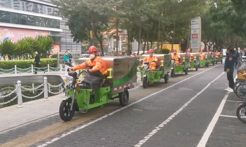 小型多功能高壓清洗車發(fā)往深圳環(huán)衛(wèi)公司-組織現(xiàn)場培訓(xùn)，助力深圳環(huán)衛(wèi)！