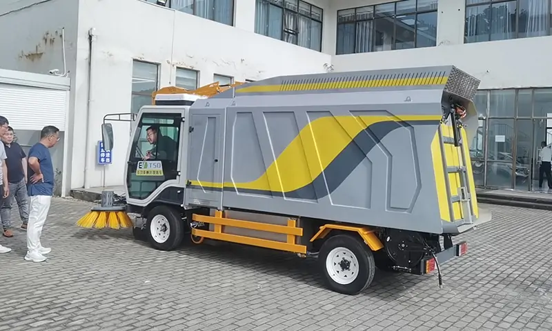 樹葉收集車的魅力在哪里？看完這篇文章，您就會了解樹葉收集車的獨(dú)特魅力