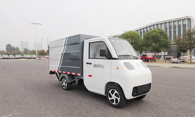 新能源垃圾桶轉運車：提升城市垃圾處理效率的環(huán)保利器