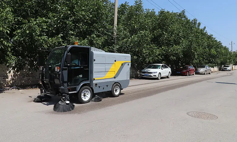 純電動清掃車：城市清潔新風(fēng)尚，道路清掃專家。