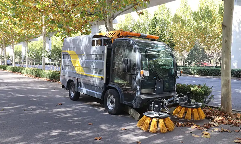 新能源樹葉收集車：高效、環(huán)保的環(huán)衛(wèi)新選擇