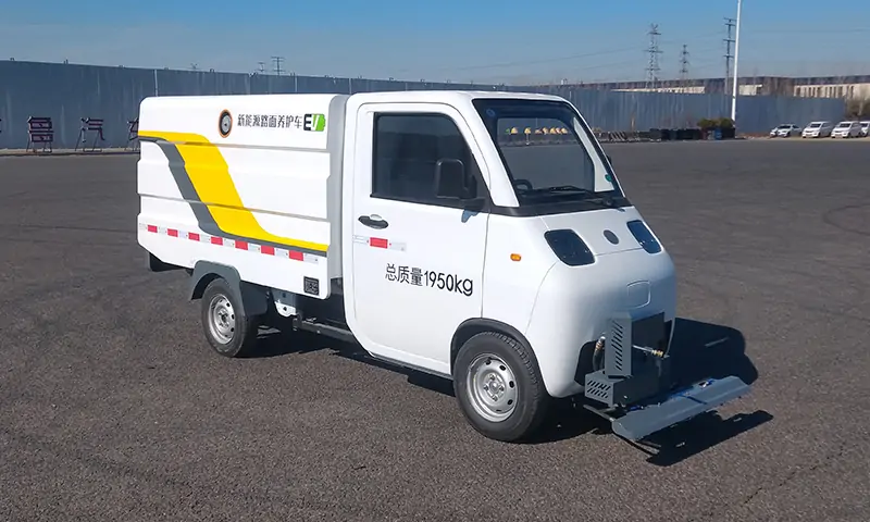 新能源四輪高壓清洗車：綠色環(huán)保的城市清潔新選擇