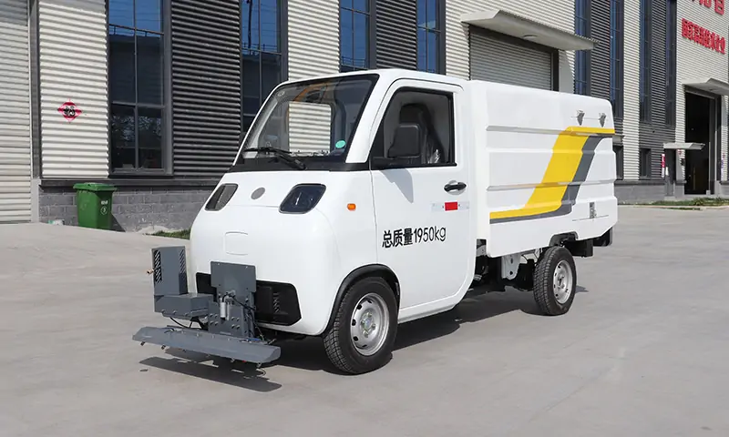 新能源路面養(yǎng)護車：打造高效綠色環(huán)衛(wèi)新標桿