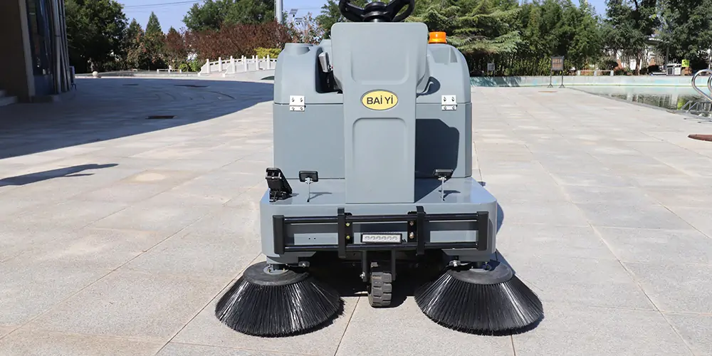 純電動(dòng)清掃車，清掃車，小型清掃車，電動(dòng)掃地車