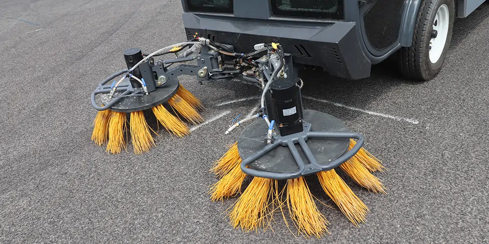 樹(shù)葉收集車，新能源樹(shù)葉收集車，多功能樹(shù)葉收集車，四輪樹(shù)葉收集車