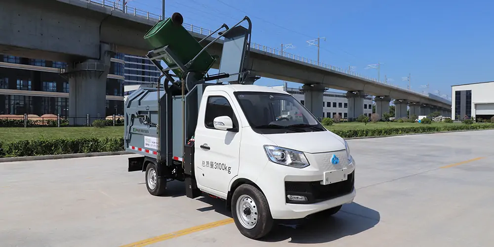 新能源側(cè)裝垃圾車，新能源垃圾車，小型垃圾車，純電動垃圾車，環(huán)衛(wèi)垃圾車，垃圾車