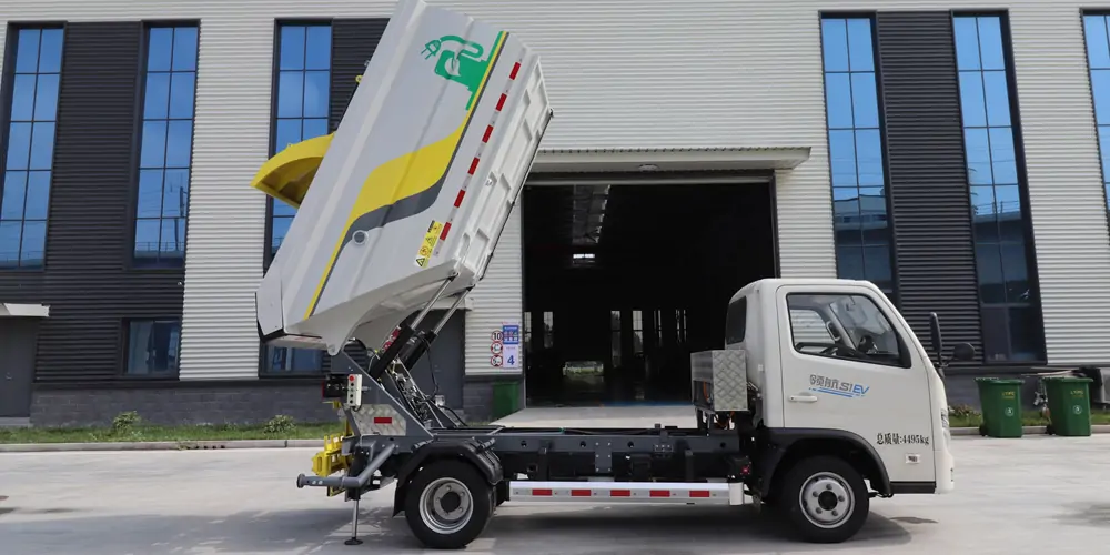 新能源后裝式垃圾車，純電動(dòng)垃圾車，電動(dòng)垃圾車，小型垃圾車