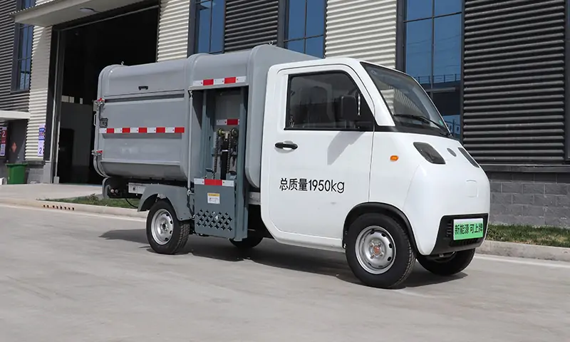 新能源自裝卸垃圾清運(yùn)車：靈活、時(shí)尚、實(shí)用的新型垃圾清運(yùn)裝備